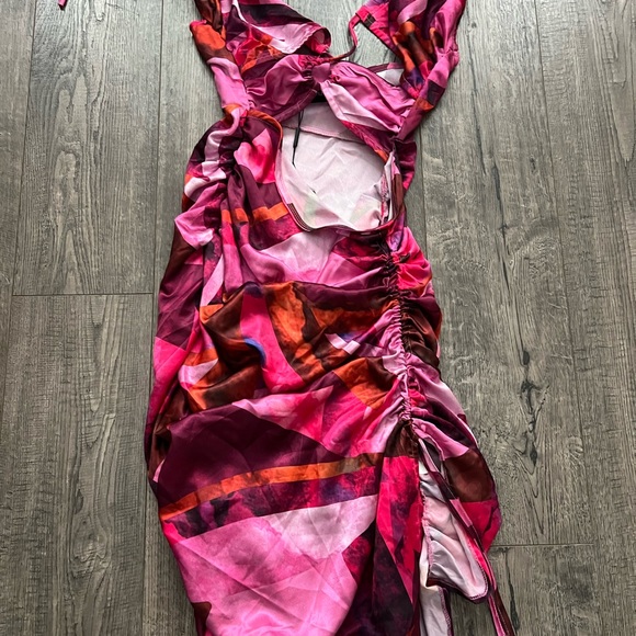 PrettyLittleThing Pink Abstract Backless Dress Sz 4 - Picture 1 of 6